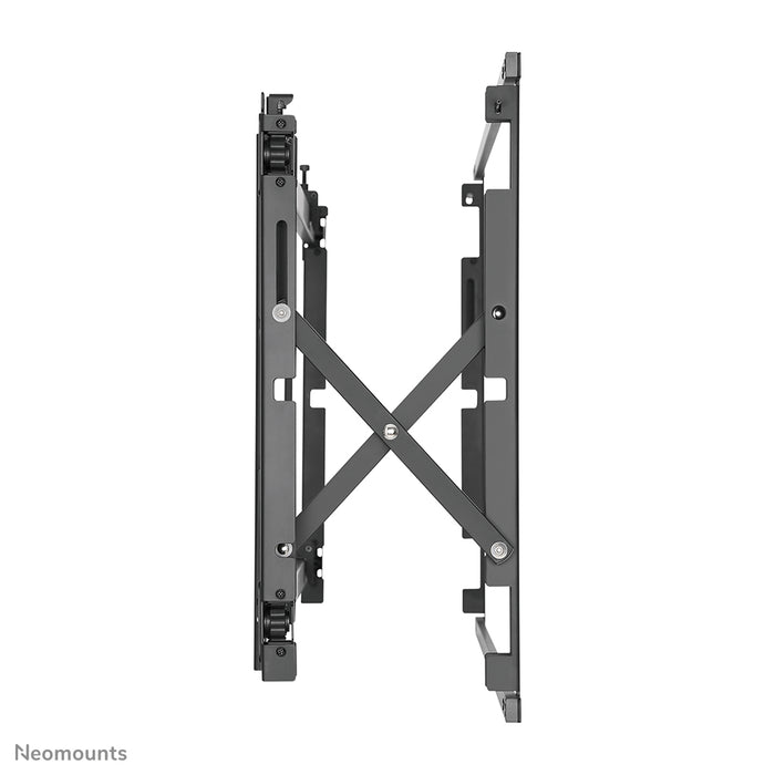 Neomounts LED-VW1750 negro es un soporte de pared plano para muro de video para pantallas de hasta 55 pulgadas (140 cm).