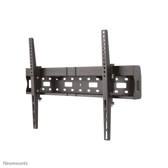 Neomounts LFD-W2640MP es un soporte de pared inclinable para pantallas planas de hasta 75 pulgadas y ofrece la posibilidad de colocar un reproductor multimedia o una mini computadora detrás de la pantalla.
