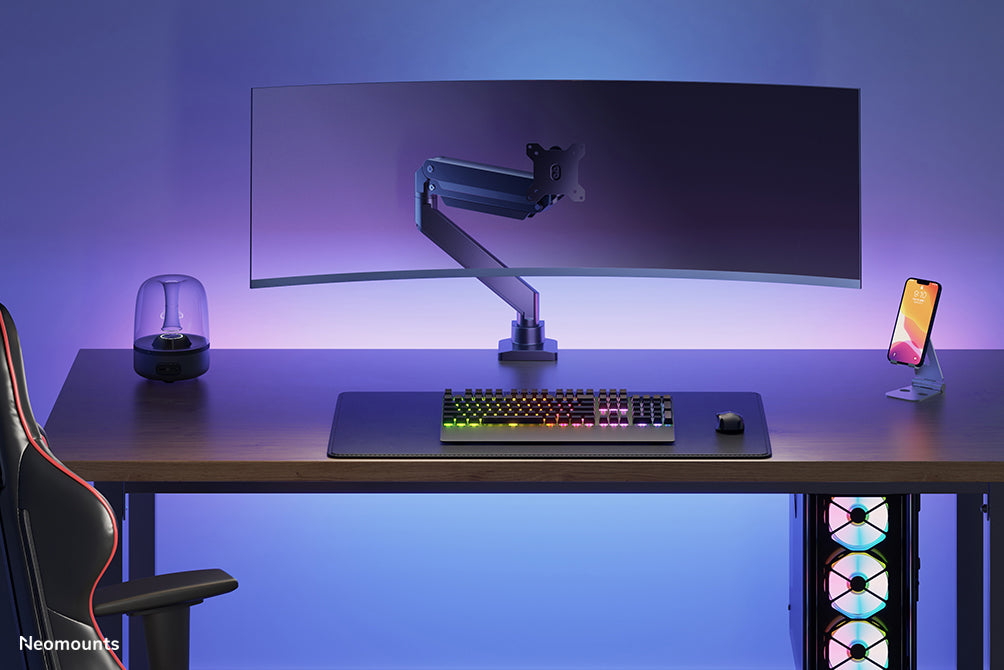 Neomounts NM-D775 zwartPLUS es un soporte de escritorio con resorte de gas para monitores curvos de hasta 49 pulgadas (124 cm) - Negro