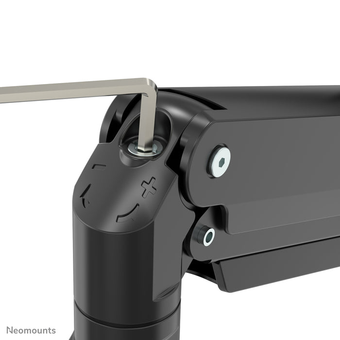 Neomounts NM-D775DX3 negro es un soporte de escritorio con resorte de gas, barra transversal y palanca para pantallas planas de hasta 27 pulgadas (68,6 cm).