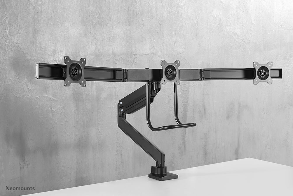 Neomounts NM-D775DX3 negro es un soporte de escritorio con resorte de gas, barra transversal y palanca para pantallas planas de hasta 27 pulgadas (68,6 cm).