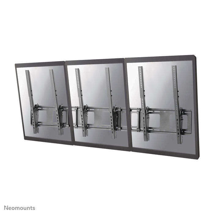Neomounts NS-WMB300P negro es un soporte de pared para tablero de menú para la instalación vertical de pantallas de hasta 52 pulgadas (132 cm).