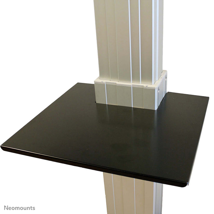 Neomounts soporte AV PLASMA-M2500LAPSHELF es un soporte universal para colocar equipos audiovisuales de la serie 2500.