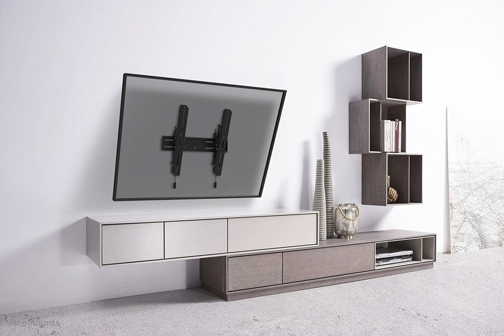 Soporte de pared inclinable Neomounts WL35S-850BL14 para pantallas de 32-65 pulgadas - Negro